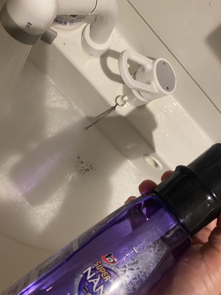 ぬるま湯と中性洗剤